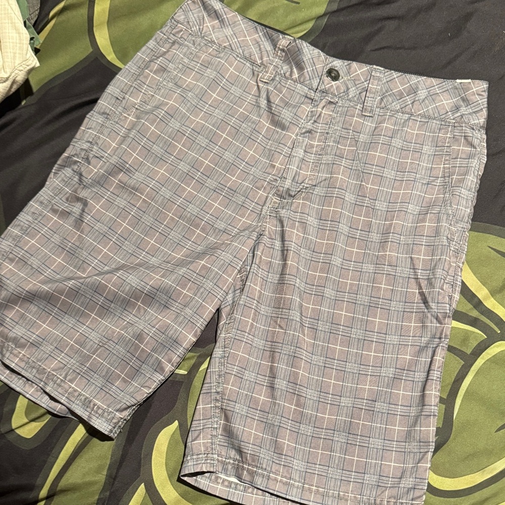 Quiksilver Men's Gray Checkered Shorts